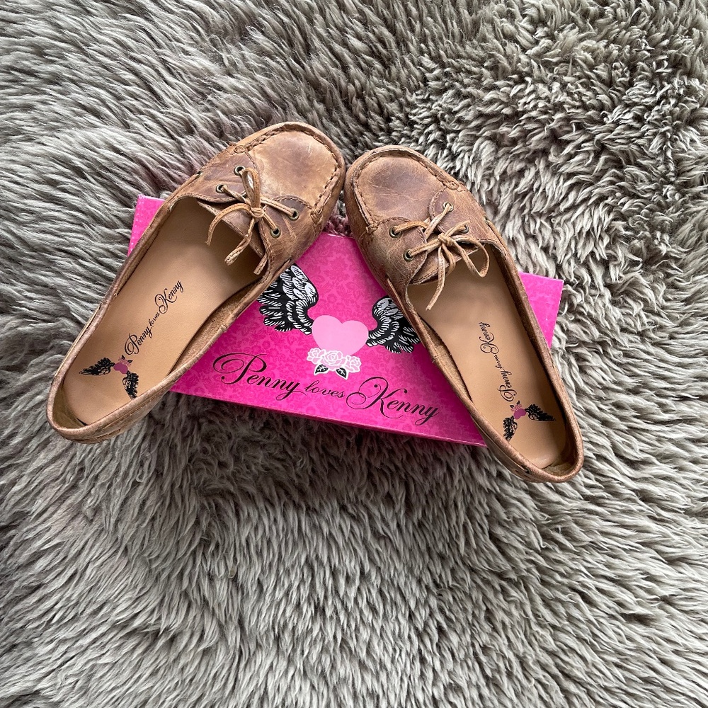 Penny Loves Kenny Compass Boat Style Shoe Distressed Style Size 6.5